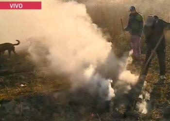 Sale humo de la tierra: el fenómeno que genera pánico en Guaymallén￼