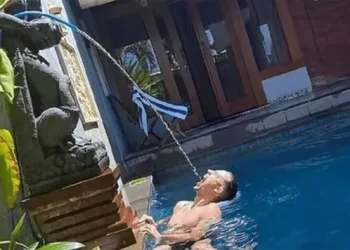 Tomó agua de una fuente y se intoxicó: está internado en grave estado