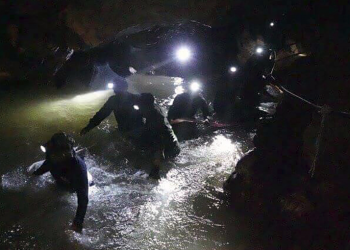 Buzos buscaron al hombre que desapareció después accidentarse en lancha en El Carrizal