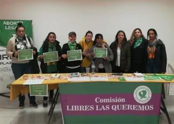 Tuvo un aborto espontáneo y la acusaron de homicidio: piden su libertad