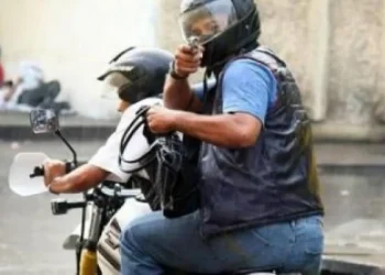 Buenos Aires: Un policía  se defendió a los tiros de un ataque de motochorros y mató a un delincuente