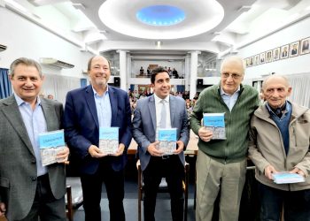 El concejal Yasuff presentó su libro “Discursos” del cual participaron ex intendentes y se logró «romper la grieta»