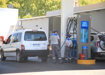Se sigue ampliando  la brecha de precios de combustibles entre San Rafael y Mendoza