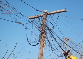 Edemsa realizó trabajos para desconectar  a más de 15 usuarios clandestinos colgados a la electricidad