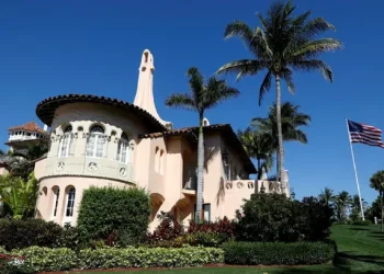 Donald Trump denunció que el FBI allanó su residencia de Florida