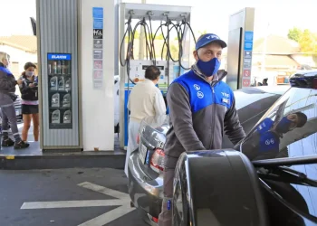 YPF anunció un aumento del 7,5% para combustibles y gasoil