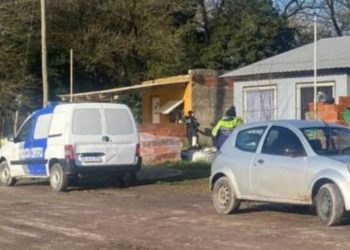 Otro brutal femicidio en el país: asesinó a su pareja a puñaladas, la escondió debajo de la cama e intentó quitarse la vida