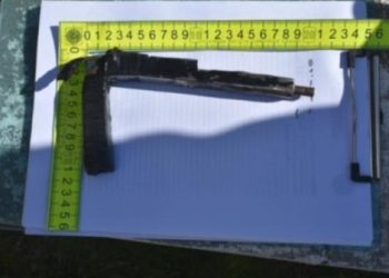 Un nene de 13 años fue encontrado con un arma «tumbera» en  las inmediaciones de un jardín de infantes de Esquel