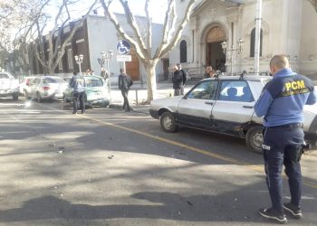 Fuerte accidente vial  frente a la plaza San Martín involucró a 5 vehículos