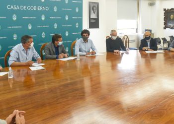 Con el uso compartido de los postes de luz, Mendoza amplía la conectividad en toda la provincia