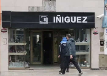 De película: Cortaron la fibra óptica de Caleta Olivia y robaron $30 millones de una joyería