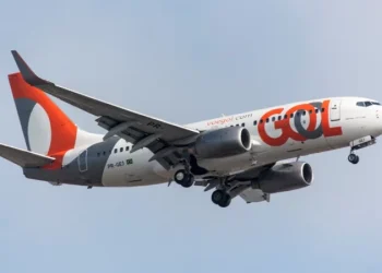 El gobernador anunció más frecuencias para volar desde y hacia Brasil