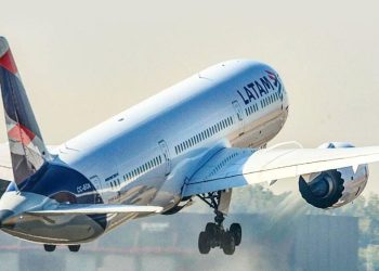 Latam, al borde de la quiebra: Goldman Sachs y otros bancos salen al rescate