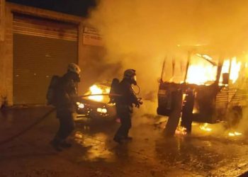 Le prendió fuego la casa rodante a un hombre porque le debía plata: murió calcinado
