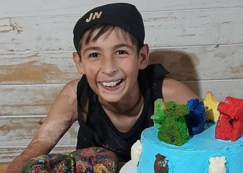 Los médicos creyeron que iba a morir, fue viral y terminó sufriendo ciberbullying: la vida de Joaquín, el nene pastelero