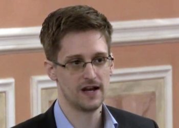 Putin le concede la ciudadanía rusa a Snowden