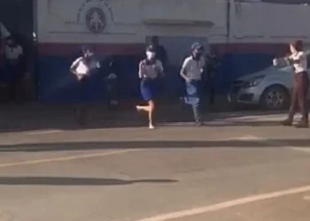 El caso que conmociona al mundo: Un adolescente de 14 años asesinó a balazos en el aula a una compañera discapacitada