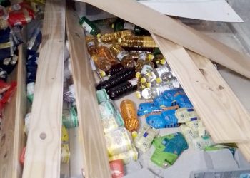 Un móvil policial logró detener a dos menores que robabanun minimarket