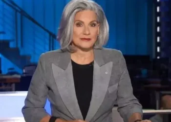 Una periodista de Canadá fue despedida por negarse a teñirse las canas