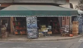 «Me pegaron un tiro»: apareció en una verdulería del conurbano bonaerense y cayó muerto
