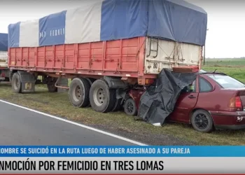 Brutal femicidio en Argentina:  asesinó a puñaladas a su esposa y se suicidó chocando contra un camión