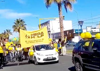 «Help»: un grupo de jóvenes  que ayuda a prevenir suicidios