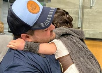 Mientras su beba permanece internada, Darío Barassi acompañó a su hija mayor en un día importante: «La rompiste enana»