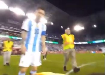 En primera persona: el video que grabó el mendocino que saltó a la cancha a abrazar a Messi