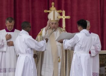 Francisco pidió no olvidar a los migrantes ucranianos «que huyen de la guerra»