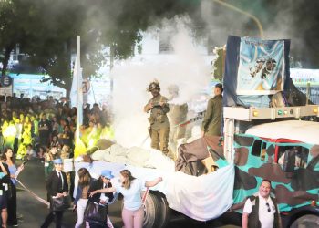 Ante una multitud volvió  la Farándula Estudiantil