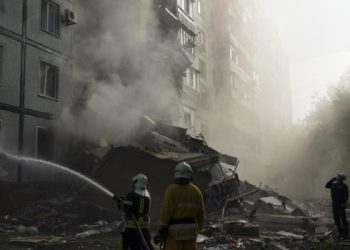 Al menos 17 muertos tras nuevos bombardeos sobre Zaporiyia