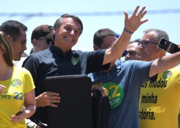 Bolsonaro les pidió a sus seguidores que consigan al menos otro voto a su favor