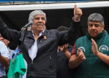 Camioneros cerró un aumento por paritaria del 107% y un bono de 100 mil pesos en cuatro pagos