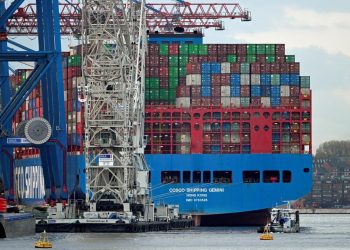 China avanza casilleros: adquirirá una parte del puerto alemán de Hamburgo