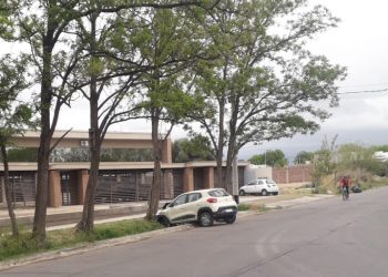 Choque en la avenida Roca:  solo daños materiales