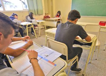 Los alumnos egresados del secundario mejoran en cuanto a  terminalidad, pero la calidad de la educación es deficiente