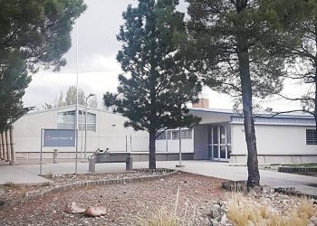 Sur provincial: Una mujer se encuentra en grave estado tras volcar en la ruta 40