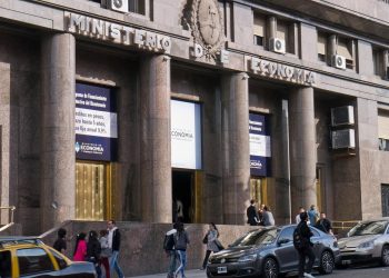 Deuda Externa: el gobierno enfrenta vencimientos por US$93.550 millones hasta junio de 2023