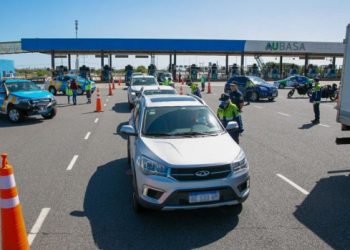 Dos millones de personas viajarán por el país en el feriado largo­