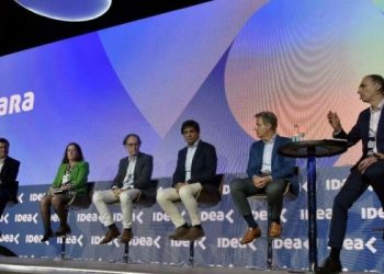 Economistas reclaman reducir el gasto público y mecanismos de control para lograr estabilidad económica