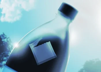 El hombre que fue “millonario por un día” por haber encontrado un preservativo en una botella de gaseosa