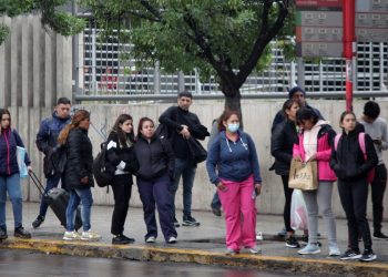 El uso del barbijo podría ayudar a quienes padecen alergias estacionales