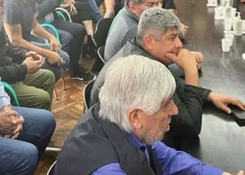 Hugo Moyano vuelve a amenazar: “Si no dan el aumento que el trabajador se merece, el lunes arrancamos con un paro nacional de Camioneros”