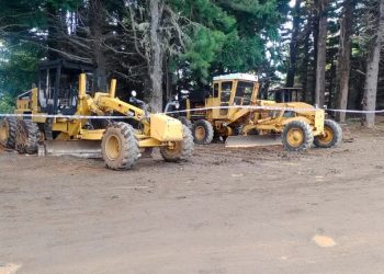 La RAM vandalizó máquinas viales y dejó mensajes exigiendo la liberación de las mapuches detenidas en Villa Mascardi