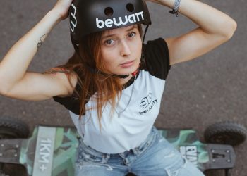 La mendocina que recorre el mundo en su skateboard atravesará Costa Rica