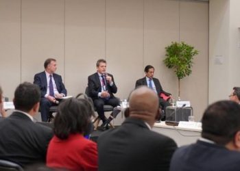 Massa confía en que la Argentina aprobará la tercera revisión del programa con el FMI