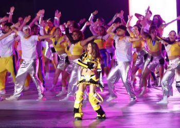 Conductores hicieron repudiables comentarios sobre el cuerpo de Tini Stoessel sin darse cuenta que tenían el micrófono abierto:  “no quiero mirar, voy a tener pesadillas”