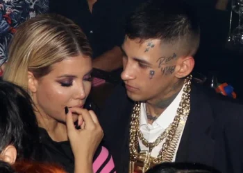 Una foto misteriosa y un corazón: el guiño virtual de Wanda Nara para L-Gante