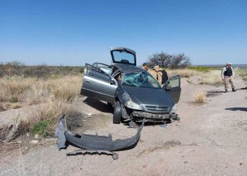 Una matrimonio y sus hijas volcaron cuando viajaban por San Carlos