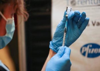 Vacuna contra el COVID: ministros de Salud del país acordaron aplicar la tercera dosis de refuerzo